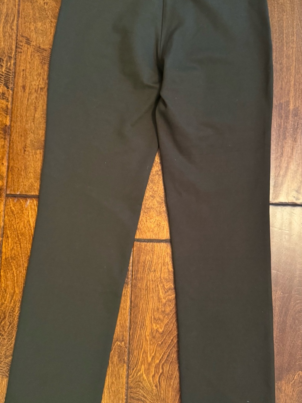 Quince Lot of 2 ultra stretch ponte straight leg pants Medium - Picture 4 of 11